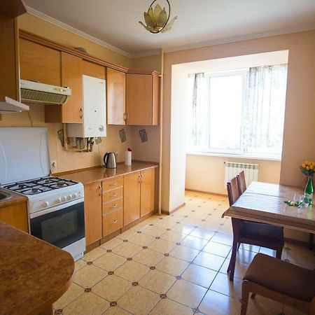 Like Home On Zaliznychna 9 Івано-Франківськ Екстер'єр фото